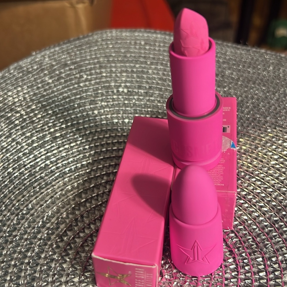 Jeffree Star 💫 Pink Messiah Velvet Trap 👄, new